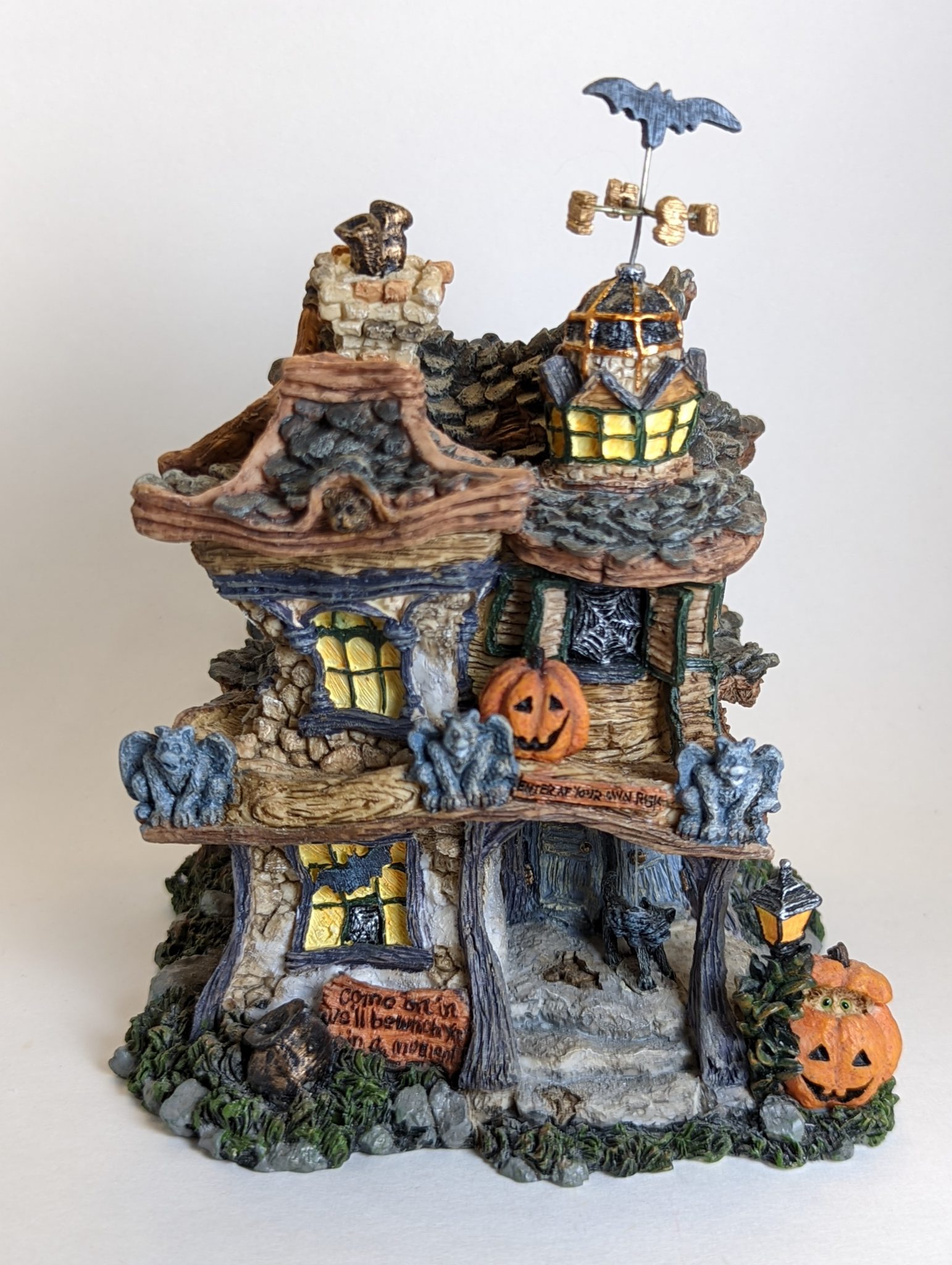 Boyds Bearly Built Villages "Punky Boobear's Haunted Halloween