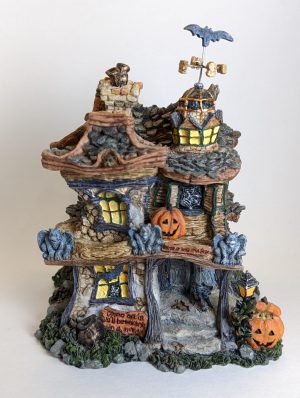 Boyds Bearly – Built Villages – “Punky Boobear’s Haunted Halloween House” #12/25
