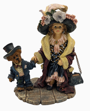 The Dollstone Collection – “Amy and Edmund…Momma’s Clothes”