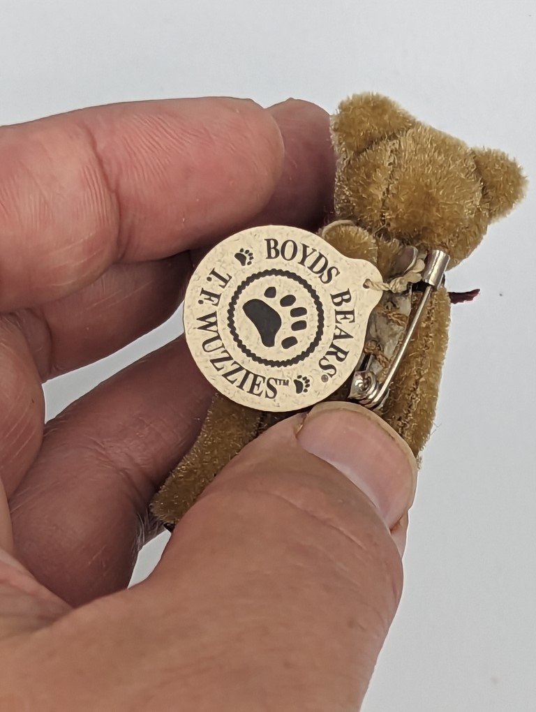 World Trend Inc. outlet Bear Pins