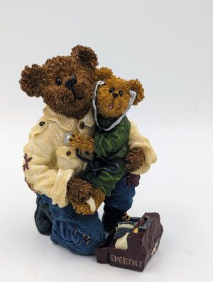 Boyds Bears & Friends – “E.M.T. Bearsley with Carey…To the Rescue”