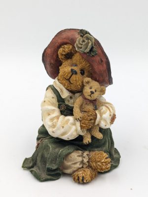 The Bearstone Collection – “Patricia with Buddy…Best Friends”