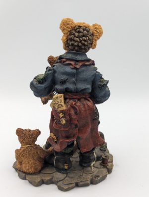 The Wee Folkstone Collection – “T.H. “Bean” … The Bearmaker Elf”