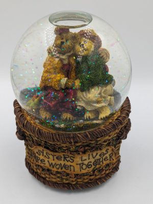 Boyds Bears Waterglobe – “Diane and Joanie… Sisters Forever”