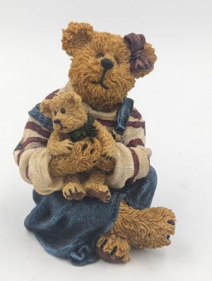 The Bearstone Collection – “Megan McBruin & Friend… Bear Hugs”