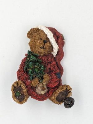 Boyds Bears Bearwear Pin – “Bear Holding Christmas Tree”