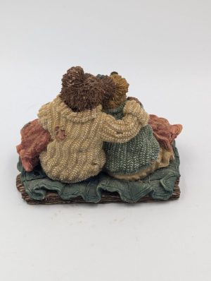 The Bearstone Collection – “Bobbi and Neil… Snuggle Up”
