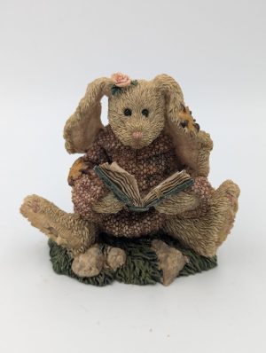 Boyds Bears & Friends – “Daphne …The Reader Hare”