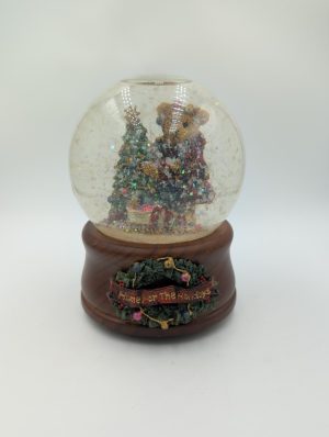 Boyds Bears & Friends – “Elliot & The Tree (Snow Glass Ball)”