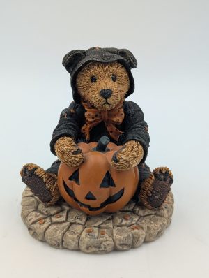 Boyds Bears & Friends – “Moriarty-The Bear In The Cat Suit”