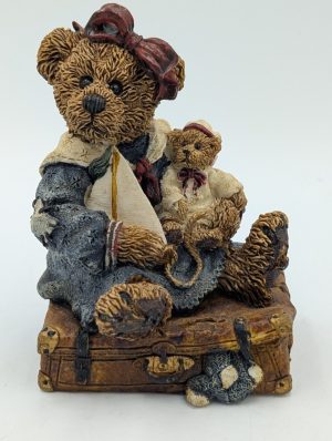 Boyds Bears & Friends – “Bailey Bear with Suitcase”