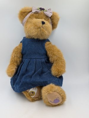 Boyds Bears Plush – “Boyds Bear Country – Bear Hugs Edition”