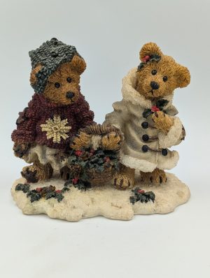 Boyds Bears & Friends – “Edmond & Bailey Gathering Holly”