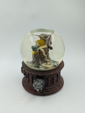 Boyds Bears Waterglobe – “Elliot… The Hero”