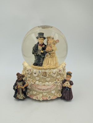 Boyds Bears Waterglobe – “Ryan & Diane… Love Is Forever